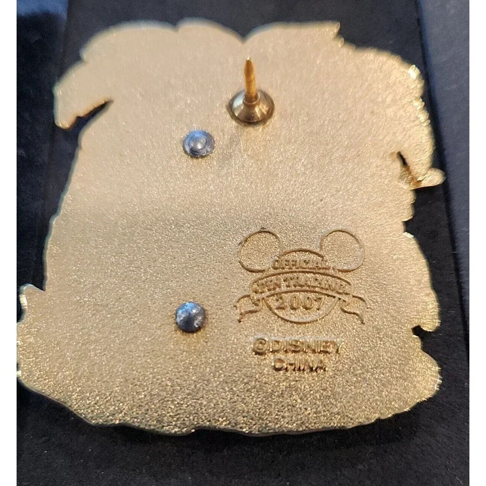 Disney Pin Pirates of the Caribbean Donald as‎ Will Turner Nephews Hangs 00001